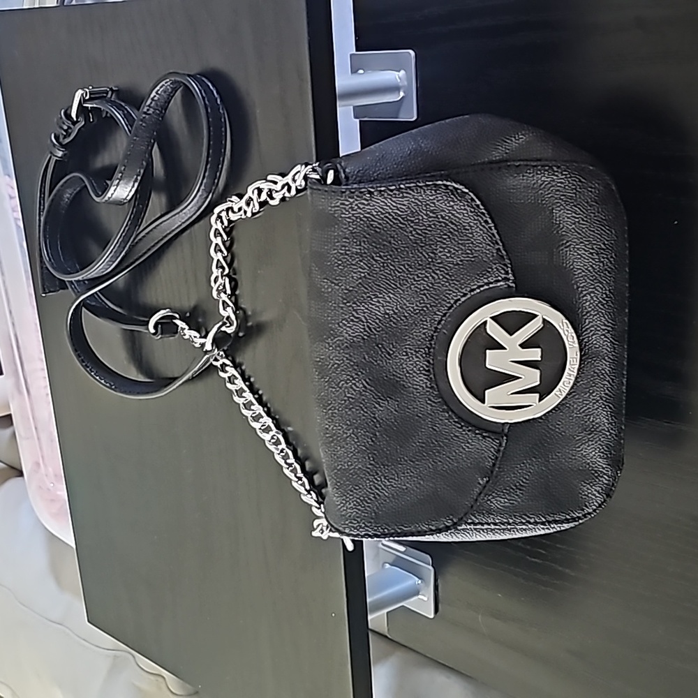 Michael Kors Mini Crossbody